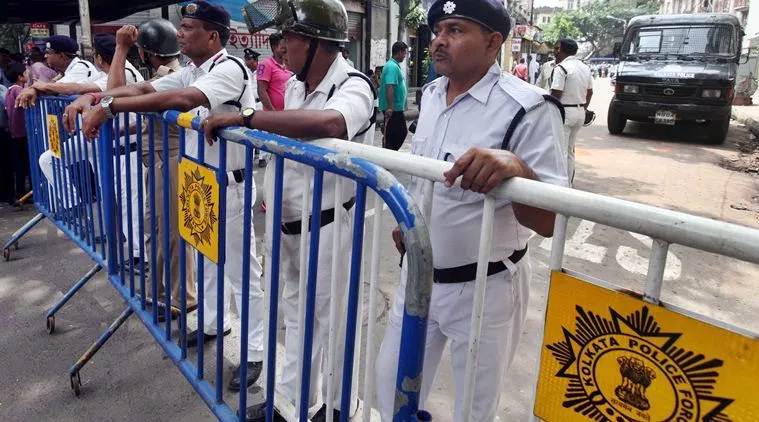 Kolkata, Kolkata news, Kolkata police, Kolkata traffice police, Kolkata bikers, Kolkata bikers fine, traffic police kolkata, indian express