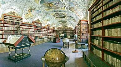 house books, The Sharjah Public Library, cone-shaped biscuit, salmon sushi, miniature samosas