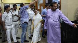 mamata banerjee, mamata doctors protest, nrs hospital kolkata West Bengal, bengal hospital clashes, NRS hospital kolkata west bengal, bengal doctors strike, Nilratan Sircar Medical College kolkata, bjp bengal protests, tmc, trinamool congress, bjp in bengal, west bengal bjp, clashes in west bengal, bjp tmc clashes, west bengal government, india news, Indian Express