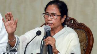 Kolkata news, Kolkata assembly TMC Congress fight, TMC Congress spat in assembly, Mamata Banerjee, indian express
