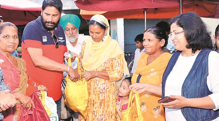 plastic pollution, Mukhtsar, polastic ban, use of plastic, environment, Punjab, Punjab news, Mukhtsar vegetable marker, plastic consumption in India, India news, Indian Express