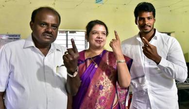 hd kumaraswamy son wedding, karnataka coronavirus, karnataka covid 19 cases, kumaraswamy son wedding karnataka