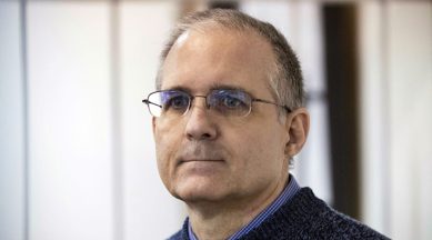 American charged with spying in Russia appeals to Trump