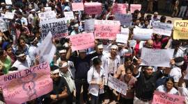 PGIMER doctors protest in solidarity with their Kolkata counterparts