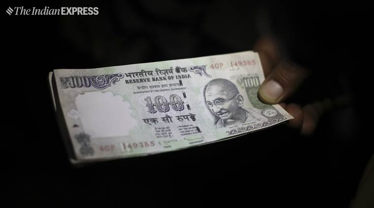 Rupee Slips 11 Paise To 69 61 Vs Usd In Early Trade Business News - 