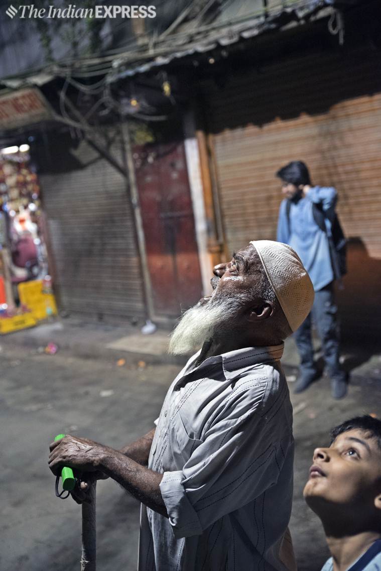 ramzan 2019, ramadan 2019, mohammed hanif, chandni chowk, daryaganj, seharkhan, sehriwallah, sehriwallah photos, ramadan photos, golcha cinema, ajmer fair, delhi news. indian express