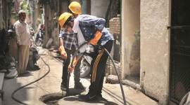 Delhi, Delhi news, Delhi sewage workers deaths, manual scavenging, Delhi sewage cleaning machines, delhi sewer cleaning machines, delhi sewer workers death, sewage machines delhi, delhi sewage machines, delhi sewer machines, AAP Delhi, Arvind Kejriwal, Delhi hardlook, indian express