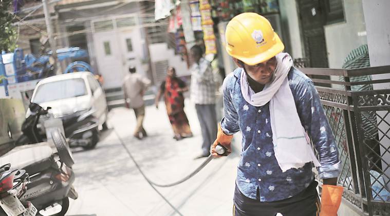 Delhi, Delhi news, Delhi sewage workers deaths, manual scavenging, Delhi sewage cleaning machines, delhi sewer cleaning machines, delhi sewer workers death, sewage machines delhi, delhi sewage machines, delhi sewer machines, AAP Delhi, Arvind Kejriwal, Delhi hardlook, indian express