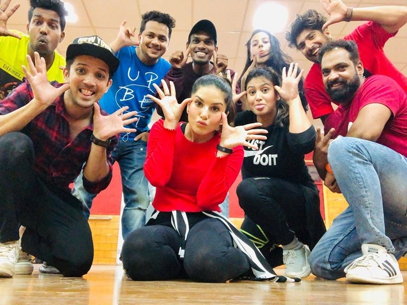 sunny leone dance