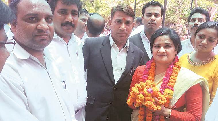 Bar council murder, Agra court murder, Darvesh Singh Yadav, Manish Babu Sharma, Gurgaon, Mednata, Advocate murder, lawyer killed, Indian Express