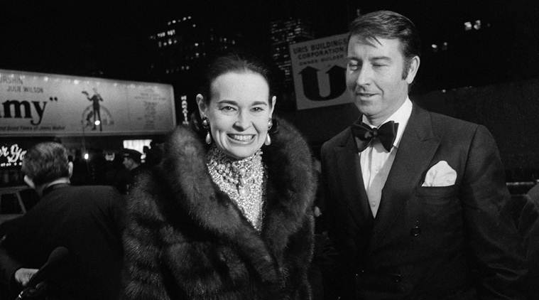 Gloria Vanderbilt, who built a $100 million fashion empire, dies at 95
