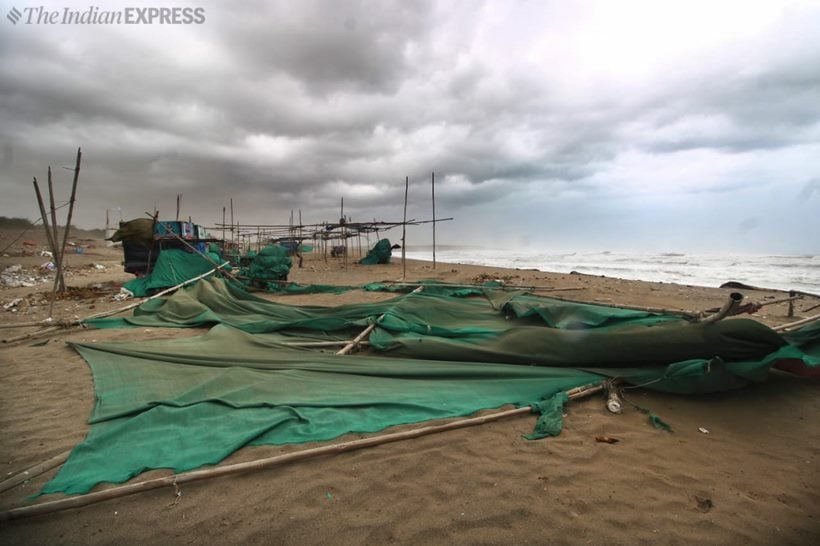 cyclone vayu, cyclone vayu photos, cyclone vayu news, cyclone vayu gujarat, cyclone vayu video, cyclone vayu location, weather today, today weather, cyclone vayu in mumbai, weather report today, weather forecast, weather forecast today, cyclone vayu news, fani cyclone, fani cyclone today news, india news, indian express