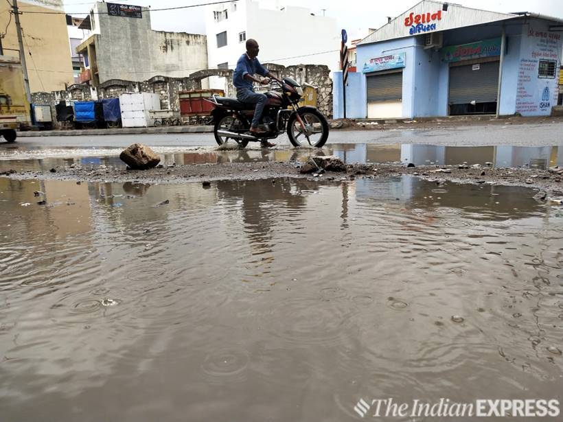 cyclone vayu, cyclone vayu photos, cyclone vayu news, cyclone vayu gujarat, cyclone vayu video, cyclone vayu location, weather today, today weather, cyclone vayu in mumbai, weather report today, weather forecast, weather forecast today, cyclone vayu news, fani cyclone, fani cyclone today news, india news, indian express