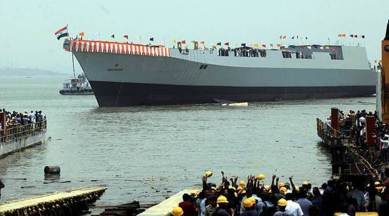 mumbai fire, fire at mumbai dockyard, mazgaon fire, ins visakhapatnam fire, fire at ins visakhapatnam, mumbai dockyard fire, mumbai news, Indian Express