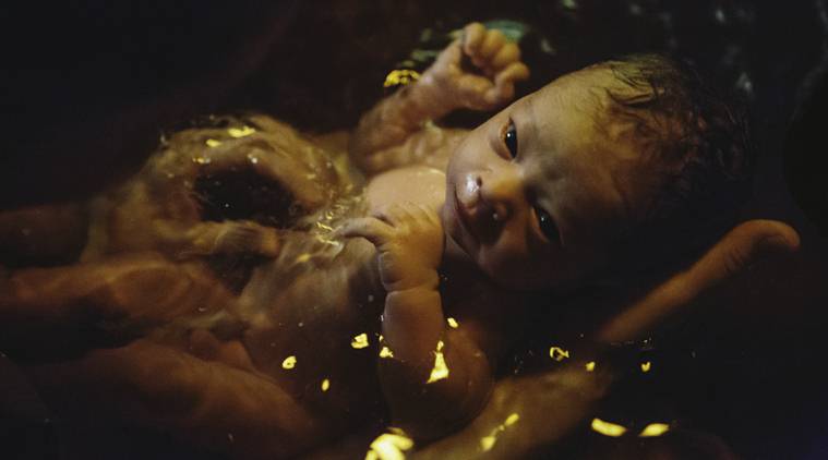 Tutor I fare æg Water birth: Know all about this natural delivery option; benefits and  potential risks | Lifestyle News,The Indian Express