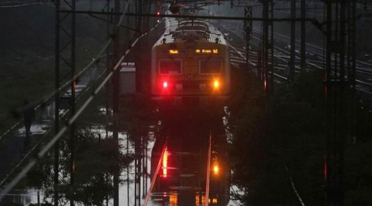 Mumbai central railways halted, Mumbai railway halt, Mumbai rains, Mumbai monsoon, Mumbai waterlogging, Mumbai weather, Mumbai news, Indian Express news
