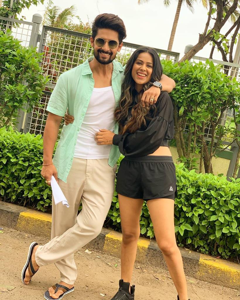 nia sharma and ravi dubey shoot for jamai raja sequel