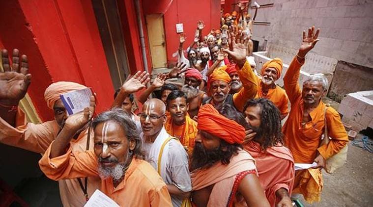 Amarnath Yatra, Amarnath Pilgrims, Amarnath pilgrims batch Amarnath, Amrnath Cave Shrine, Amarnath yatra Phalgam route, Amarnath yatra Bhagwati nagar base camp, Amarnath yatra security arrangement, Jammu and Kashmir news, Indian Express news