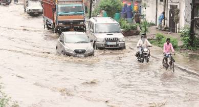 Punjab buckles under severe waterlogging, drainage deptartment struggles with funds