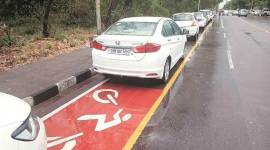 Chandigarh: Vehicles parked on cycle track near High Court, bar body to manage parking lot now