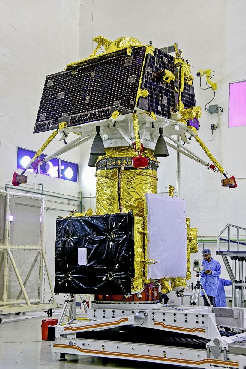 chandrayaan 2, chandrayaan 2 photos, isro chandrayaan 2, chandrayaan 2 launch, chandrayaan 2 launch live streaming, chandrayaan 2 mission, chandrayaan 2 mission launch, chandrayaan 2 moon mission launch, chandrayaan 2 moon mision launch live, chandrayaan 2 launch live streaming, chandrayaan 2 live streaming online, chandrayaan 2 online, india news, indian express