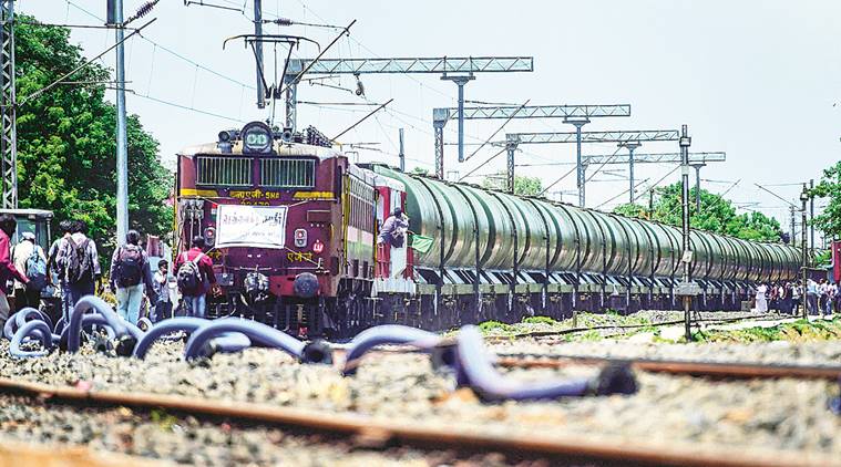 Chennai, Chennai news, Chennai water crisis, Chennai water train, water train chennai,Tamil nadu water crisis, Tamil nadu news, Tamil Nadu people, vellore train, transportation of water to Chennai, India news, Indian express