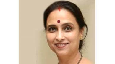 chitra wagh resigns from ncp, sharad pawar, devendra fadnavis, bjp, chandrakant patil, maharashtra ncp, maharashtra ncp women cell, maharashtra news, indian express news