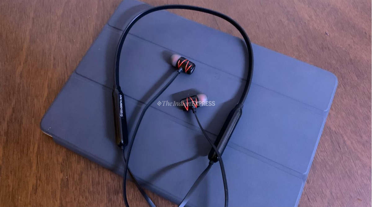 finger bluetooth earphone price