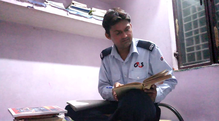 Jnu Security Guard Cracks Varsitys Entrance Exam To Study