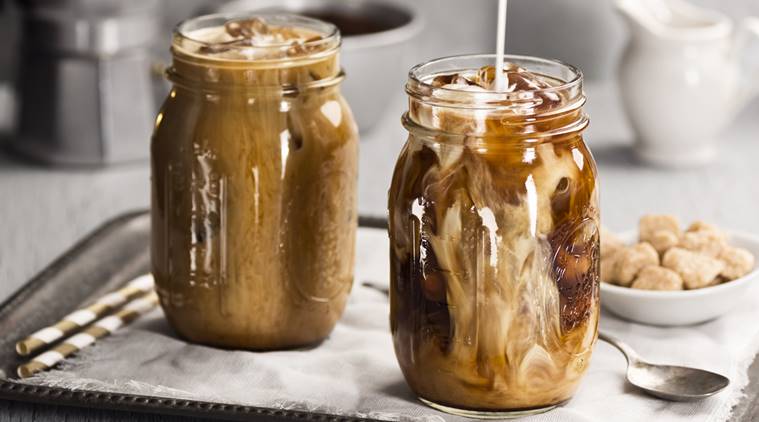 cold brew coffe, iced coffee, difference between cold brew iced coffee, gastroenterologist