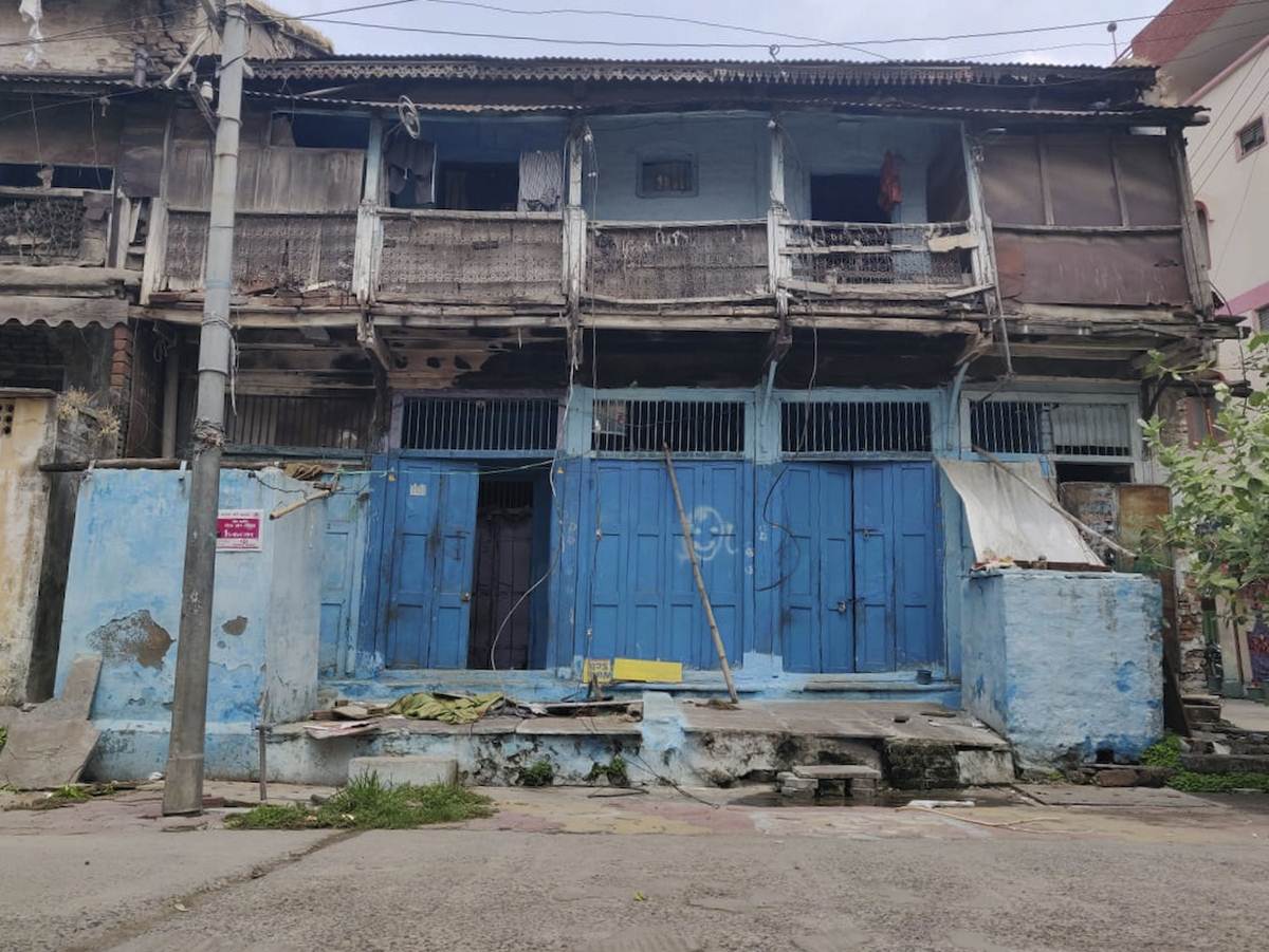 Akash Vijayvargiya, Vijayvargiya assault on mc officials, attack on mc officials, Indore building demolition, Indore news, Indore building, PM Modi on Vijayvargiya son, indian express