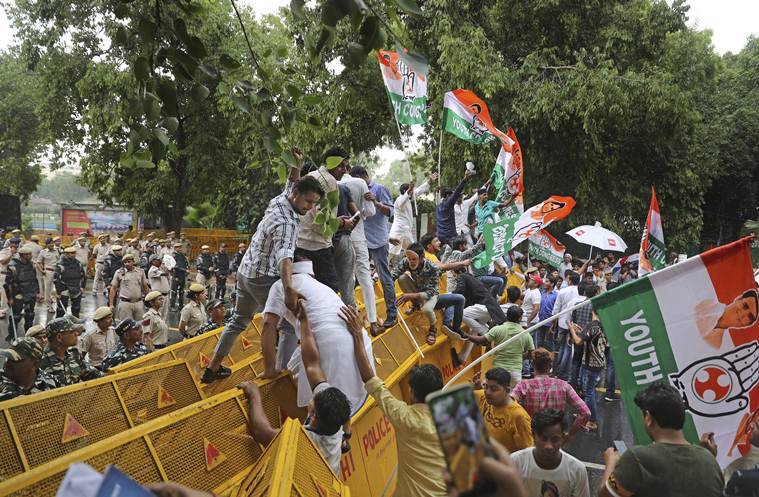 karnataka, karnataka news, karnataka govt crisis, karnataka govt news, karnataka government news, karnataka mla resign, hd kumaraswamy, karnataka crisis, karnataka coalition resignation, karnataka congress jds govt, congress jds govt resignation, karnataka crisis explained, indian express
