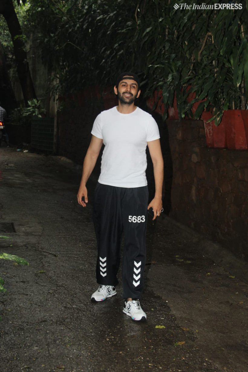 kartik aaryan in mumbai