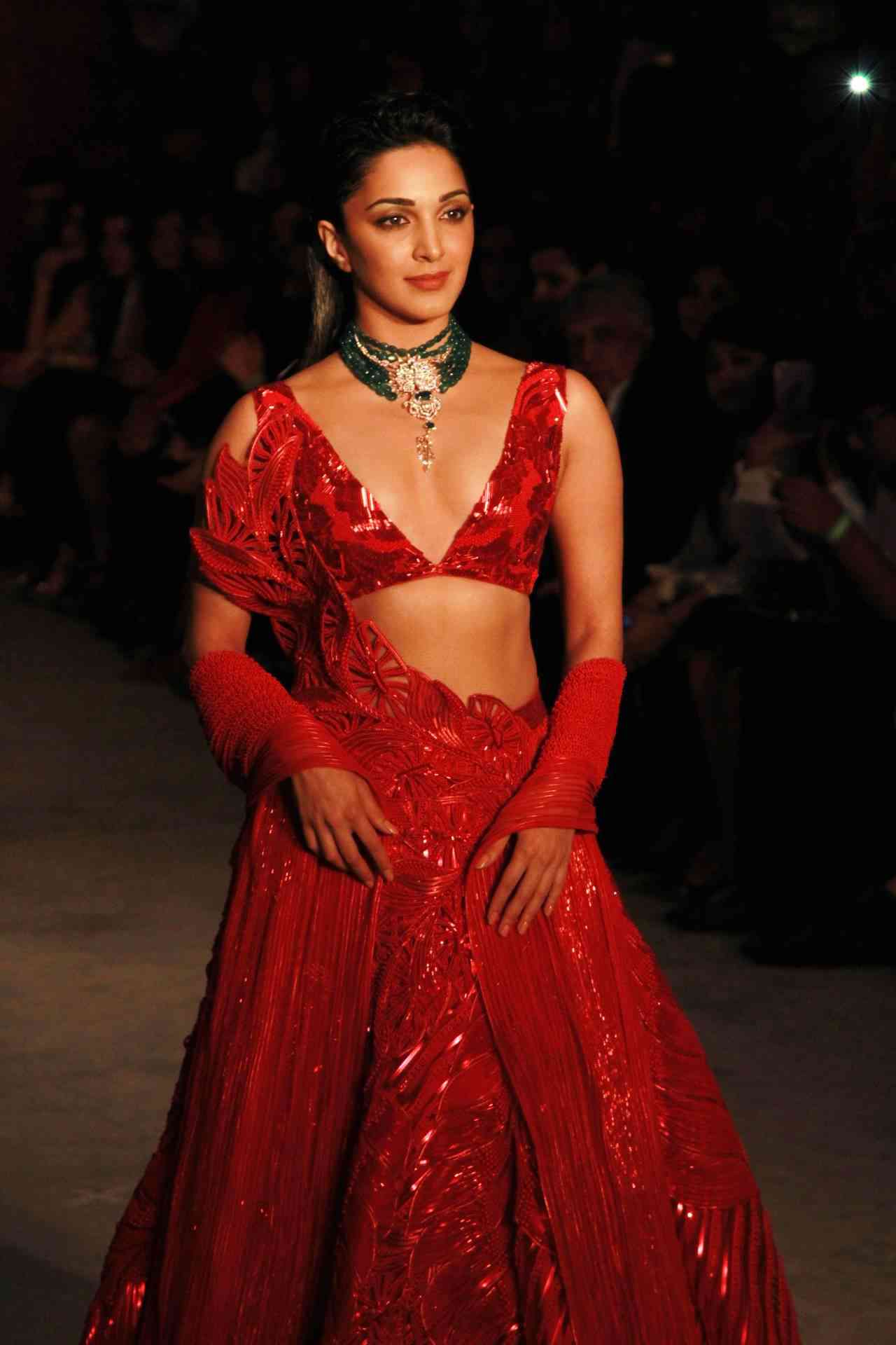 Amit Aggarwal, Amit Aggarwal show stopper, indianexpress.com, indianexpressnews, indianexpressonline, indianexpress, Amit Aggarwal designer, Amit Aggarwal latest, Amit Aggarwal India Couture Week, Amit Aggarwal show, Amit Aggarwal Lumen, Amit Aggarwal Kiara Advani,Kiara Advani pics, Kiara Advani photos, Kiara Advani pictures, Kiara Advani latest, Kiara Advani latest, Kiara Advani style, Kiara Advani celeb,Kiara Advani fashion, Kiara Advani in red, Kiara Advani shows, Kabir Singh Kiara Advani, Kiara Advani FASHION, Kiara Advani news, who is Kiara Advani, Kiara Advani MS DHONI, celeb style,