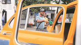 Kolkata, Kolkata news, petrol price hike, diesel price hike, Kolkata protests, mamata banerjee, budget, budget 2019 date, budget 2019, budget 2019 highlights, budget 2019 india, budget india, union budget, nirmala sitharaman