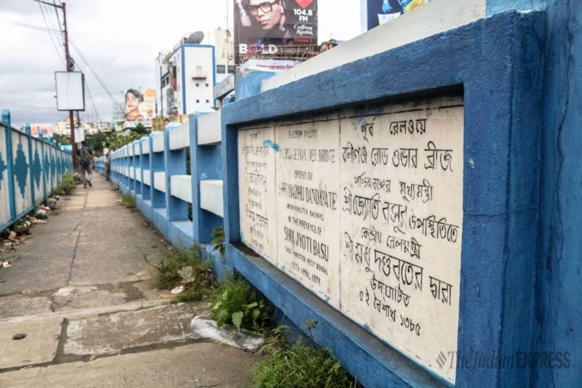 Kolkata bridge, em by pass, em bypass photos, kolkata traffic, kolkata rain, kolkata news, indian express