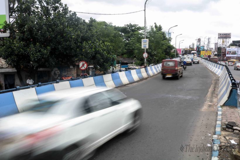 Kolkata bridge, em by pass, em bypass photos, kolkata traffic, kolkata rain, kolkata news, indian express