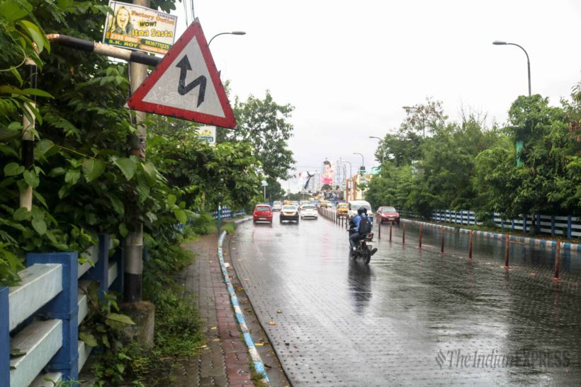 Kolkata bridge, em by pass, em bypass photos, kolkata traffic, kolkata rain, kolkata news, indian express