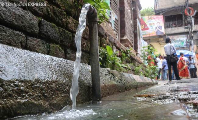 kolkata, kolkata water wastage, kolkata water waste, water wastage, water crisis, india water crisis, water tax, water resource, water waste photos, water wastage photographs, indian express
