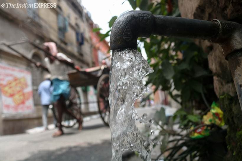 kolkata, kolkata water wastage, kolkata water waste, water wastage, water crisis, india water crisis, water tax, water resource, water waste photos, water wastage photographs, indian express