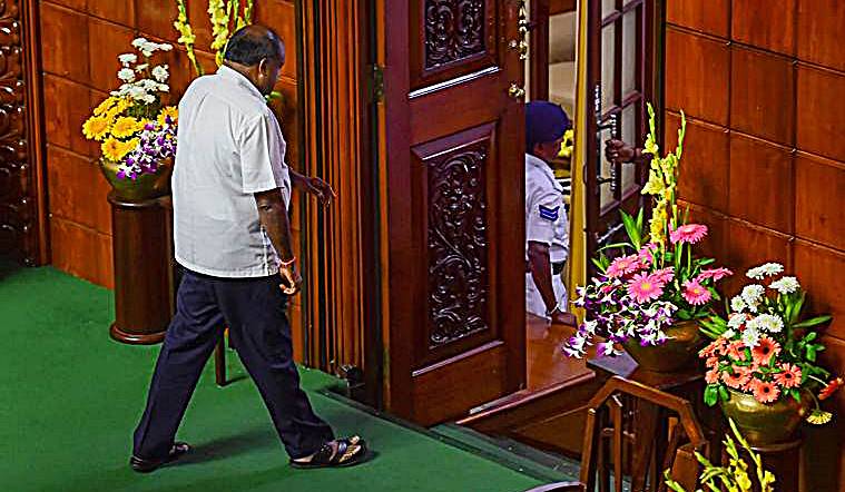 congress jds lose trust vote, karnataka floor test, Kumaraswamy, Kumaraswamy trust vote, karnataka trust vote, Yeddyurappa, karnataka floor test results, floor test in karnataka, floor test karnataka 2019, karnataka govt crises, karnataka news, karnataka mla resign, Indian express