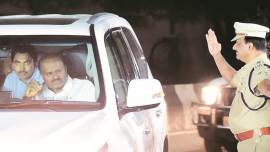 karnataka, karnataka congress mlas resign, karnataka congress mlas, karnataka political crisis, jds-Congress alliance, HD Kumaraswamy, siddaramiah, india news,