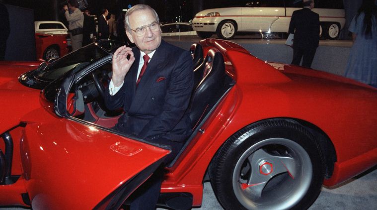 Lee Iacocca, US auto executive who saved Chrysler from bankruptcy, dies