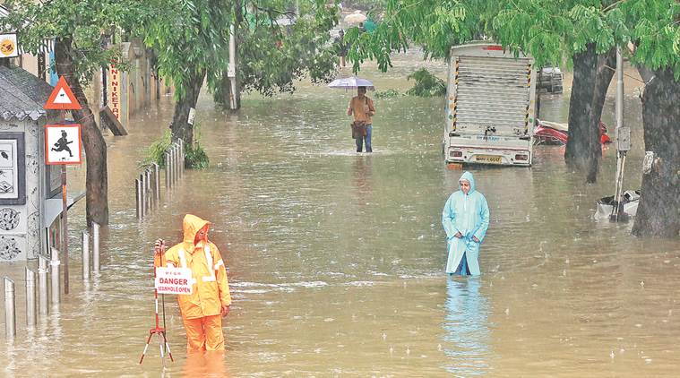 Mumbai hit by heavy rainfall, triggers fears of floods ...