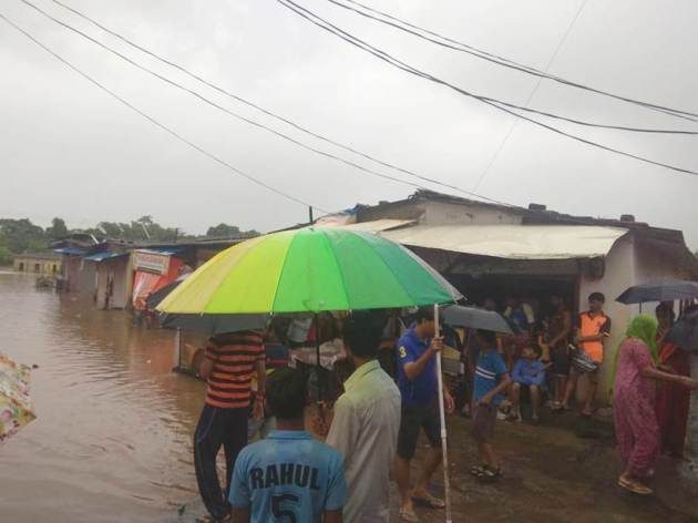 mumbai rains photos, mumbai airport photos, Mumbai waterlogging photos, mumbai weather, mahalaxmi express, mumbai weather photos, mumbai news, indian express