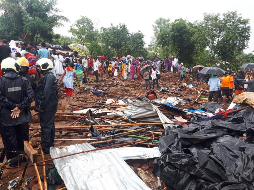 Mumbai rains live, Mumbai rains, mumbai rains photos, Mumbai rainfall latest news, maharashtra news, Devendra fadnavis, Mumbai wall collapse, Mumbai news, Mumbai waterlogging, Mumbai residents, india news, Indian express