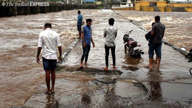 mumbai rains, mumbai rains photos, mumbai rains today, mumbai rains today live update, mumbai weather, mumbai rains live, mumbai rains forecast, mumbai rains forecast today, mumbai weather, mumbai weather today, mumbai weather forecast, mumbai weather forecast today, mumbai forecast, mumbai news, indian express