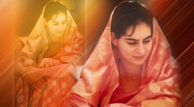 #sareetwitter, priyanka gandhi, priyanka gandhi in sari, priyanka gandhi sari, saree, saree day, indianexpress.com, how to drape a saree, saree drapes, sari drapes, draping sari, saree twitter, tarun tahiliani, twitter, social media, pallu sides, pallu, tips to pleat a sari, saree twitter trends,indian express, indian express news