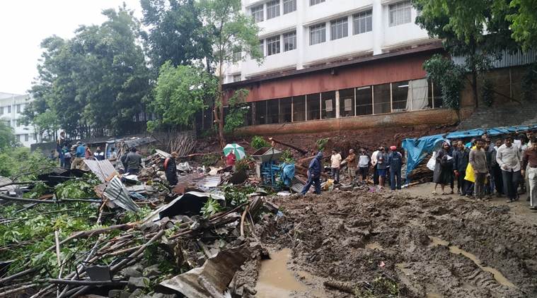 Pune: Incessant rain causes wall collapse in Ambegaon, six labourers ...