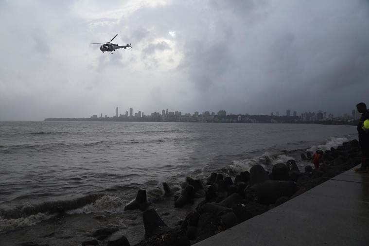 Mumbai: Man Who Jumped To Save Minor From Drowning Declared Dead ...